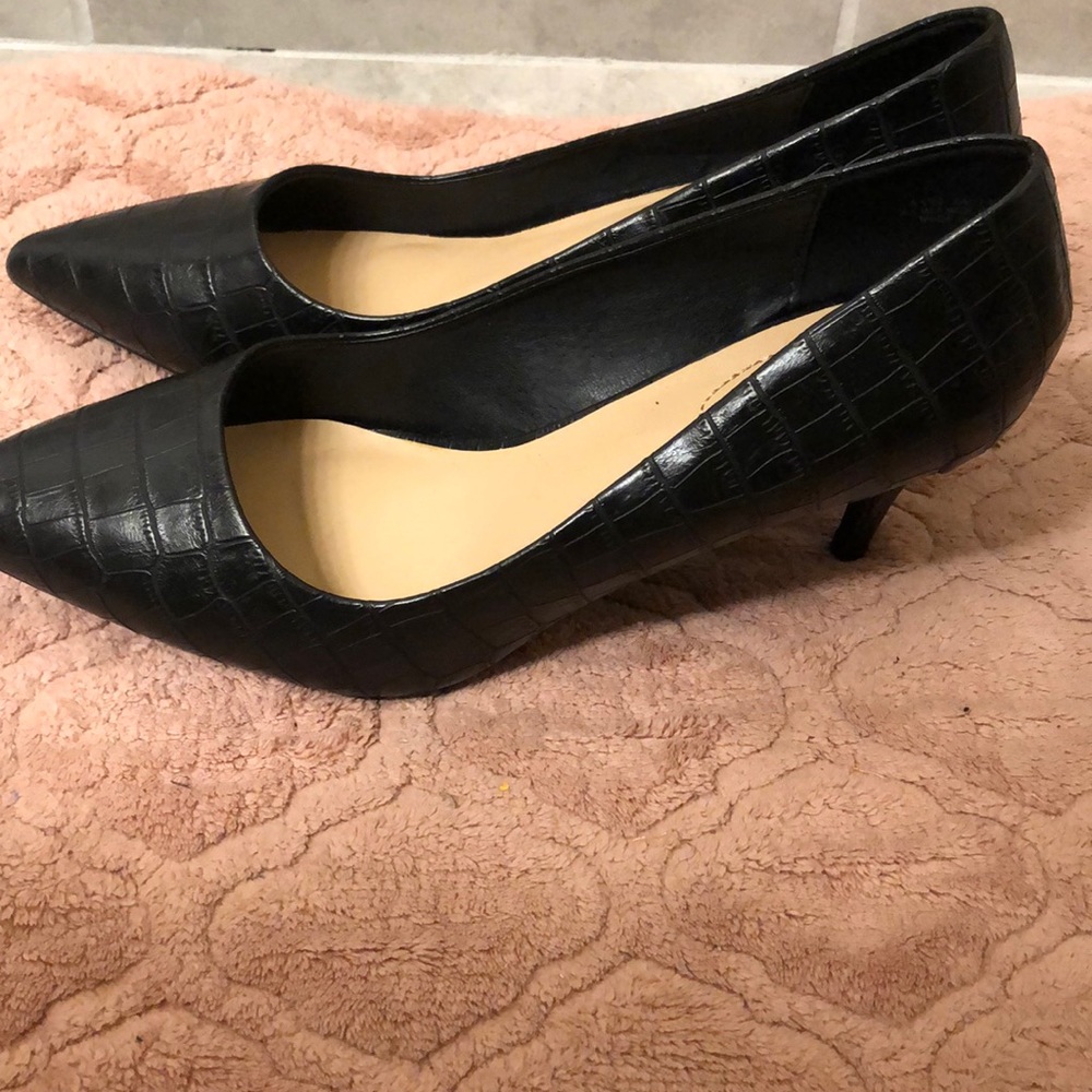 Black Pointed Heels